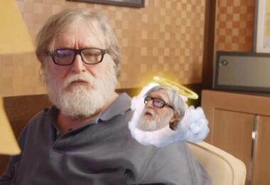 Portrait de Gabe Newell, cofondateur de Valve, avec une illustration humoristique superposée le représentant en prophète dans un nuage, symbolisant sa prédiction sur l'adoption de l'architecture PC par les consoles PlayStation et Xbox.
